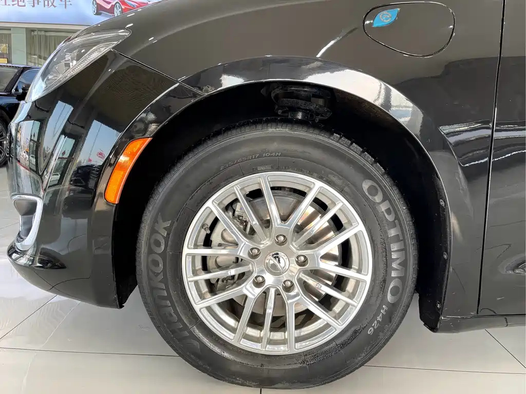 CHRYSLER OTHER 2018