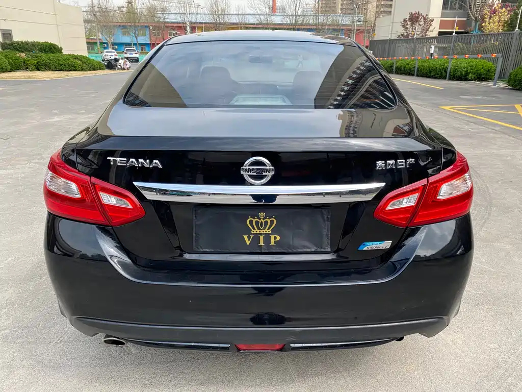 NISSAN TEANA 2017