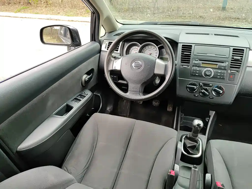 NISSAN TIIDA TIIDA 2010