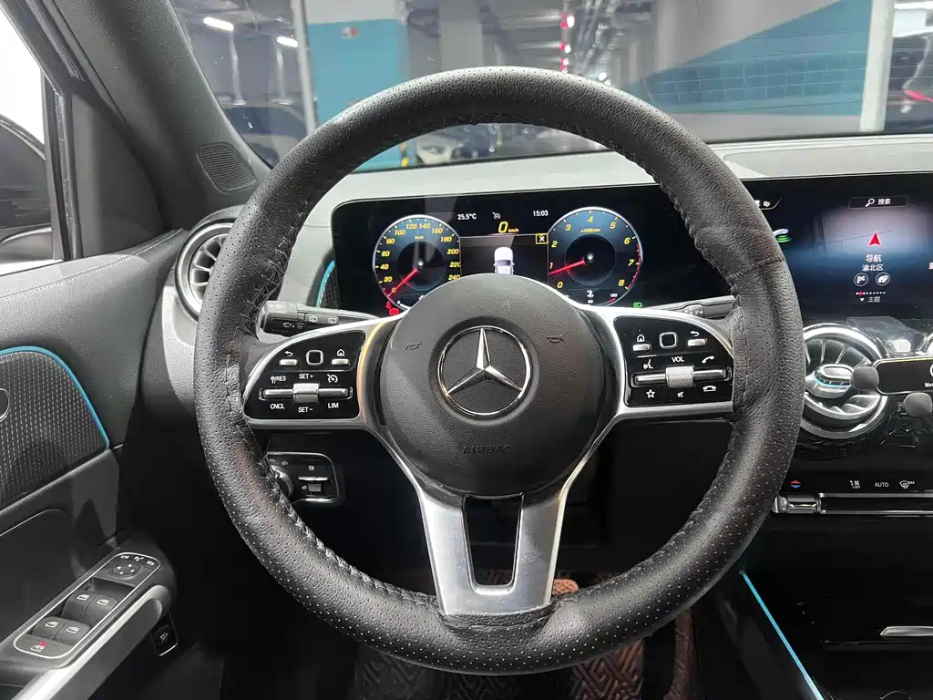 MERCEDES BENZ GLB 2022