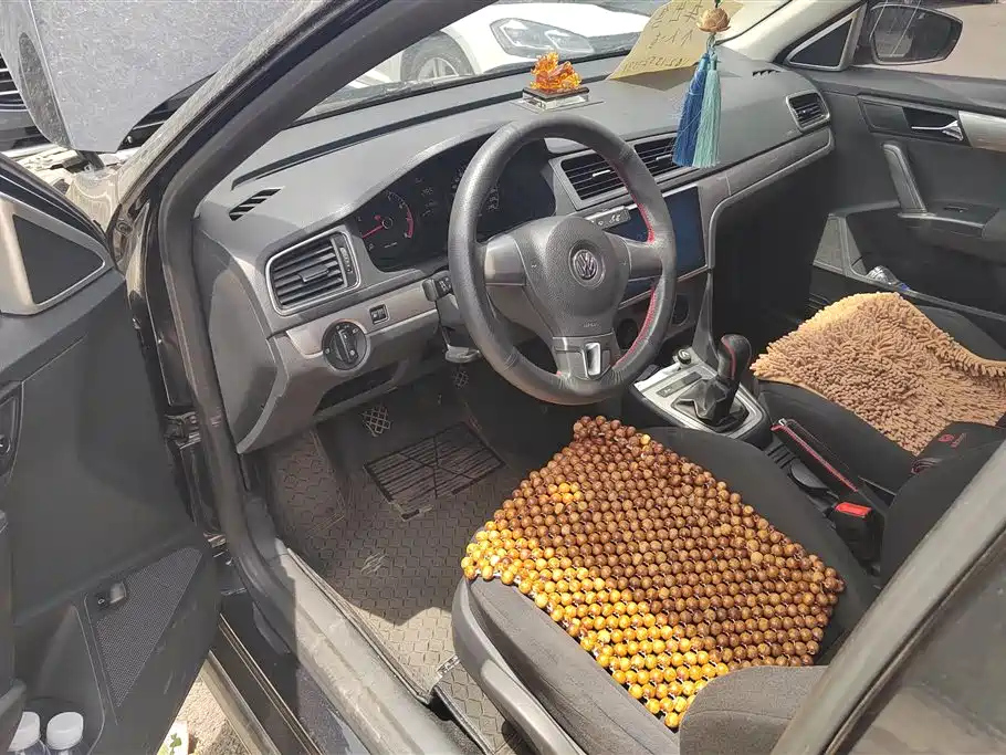 VOLKSWAGEN LAVIDA 2018