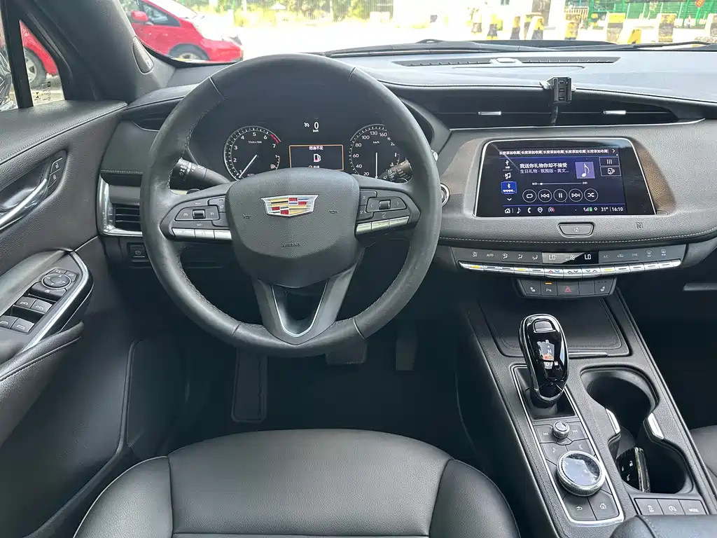 CADILLAC XT4 2021
