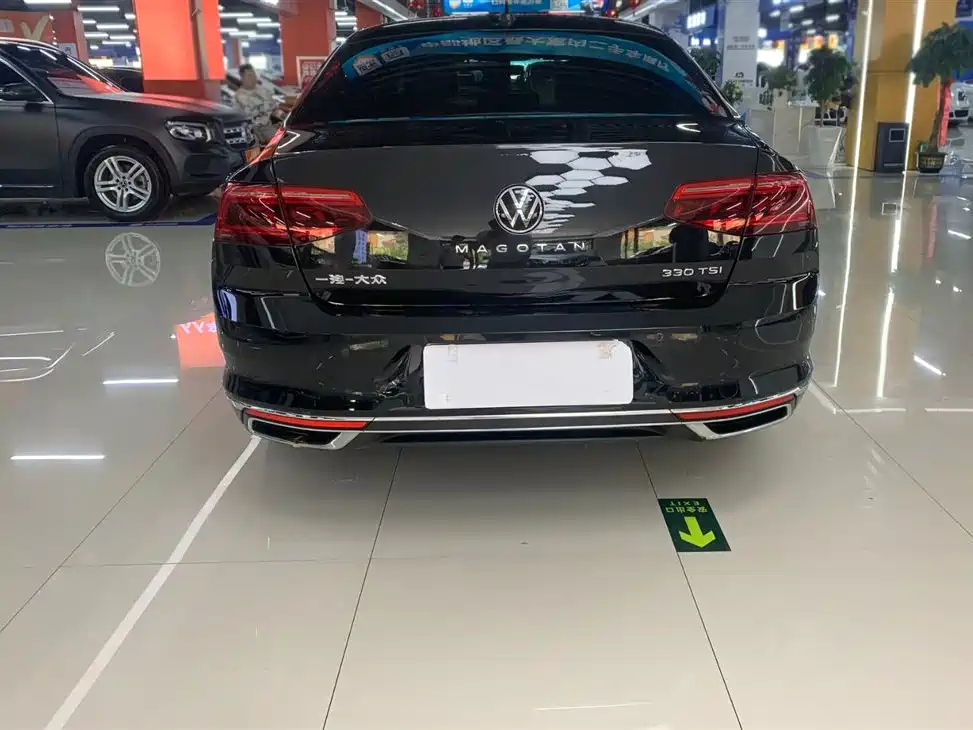 VOLKSWAGEN MAGOTAN 2020