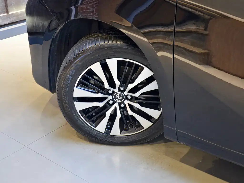TOYOTA ALPHARD 2018