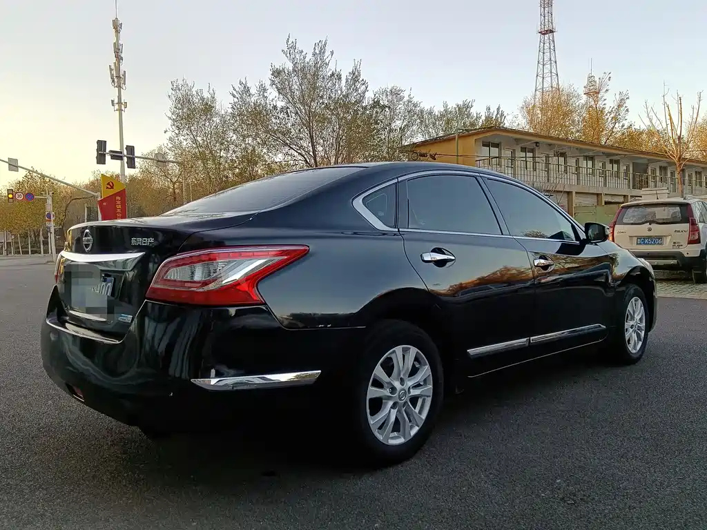 NISSAN TEANA 2016