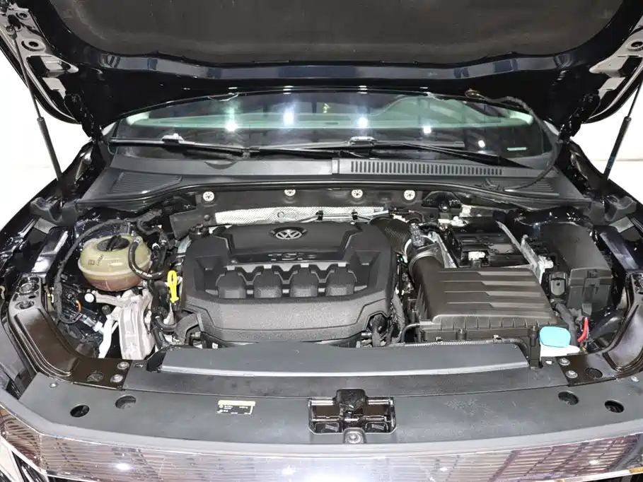 VOLKSWAGEN PASSAT 2019