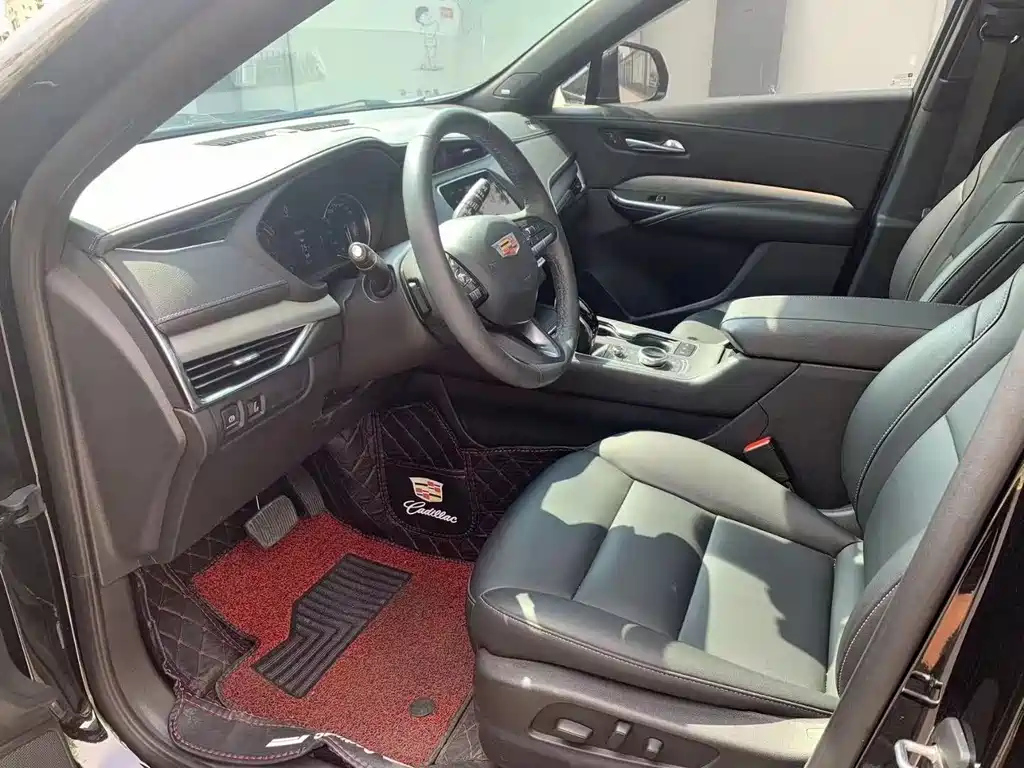 CADILLAC XT4 2021