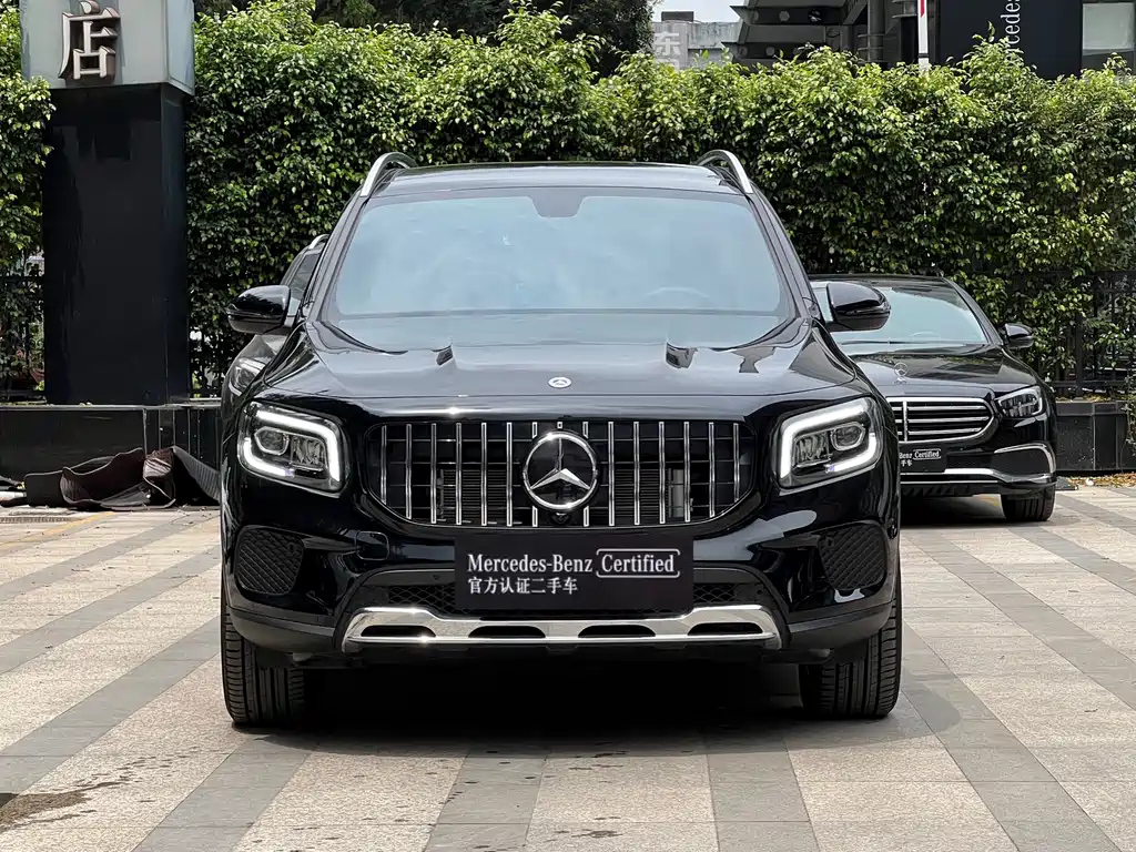 MERCEDES BENZ GLB 2023