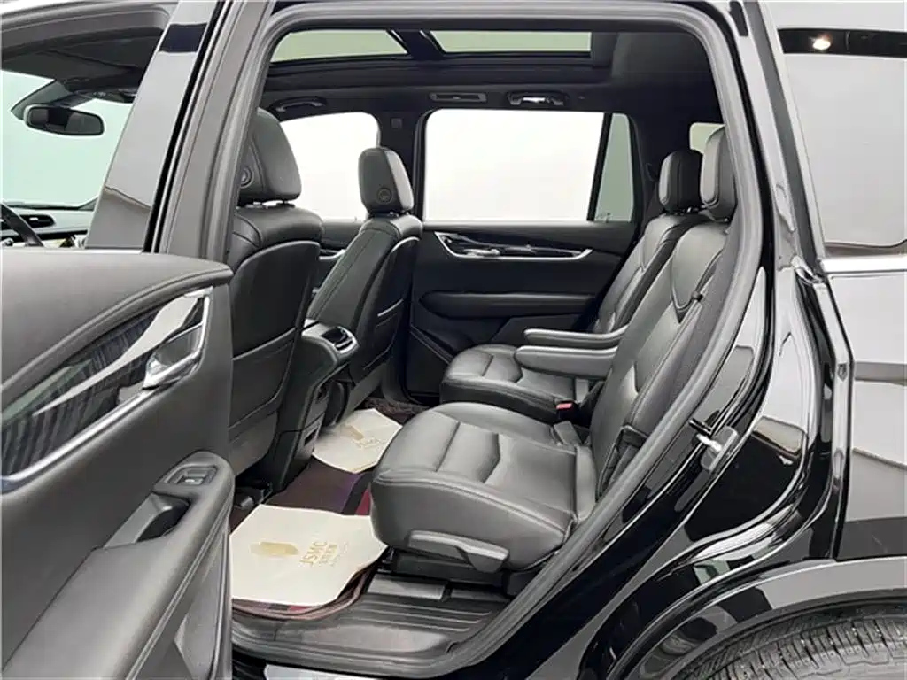 CADILLAC XT6 2021