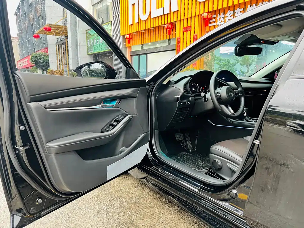 MAZDA 3 AXELA 2021