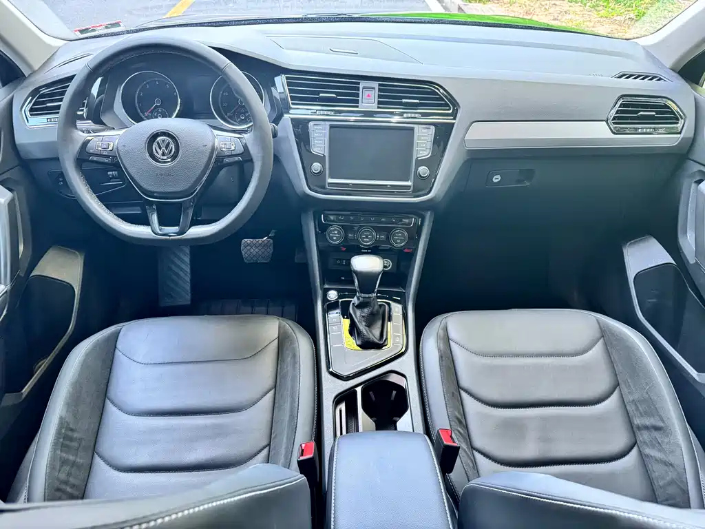 VOLKSWAGEN TIGUAN L 2018