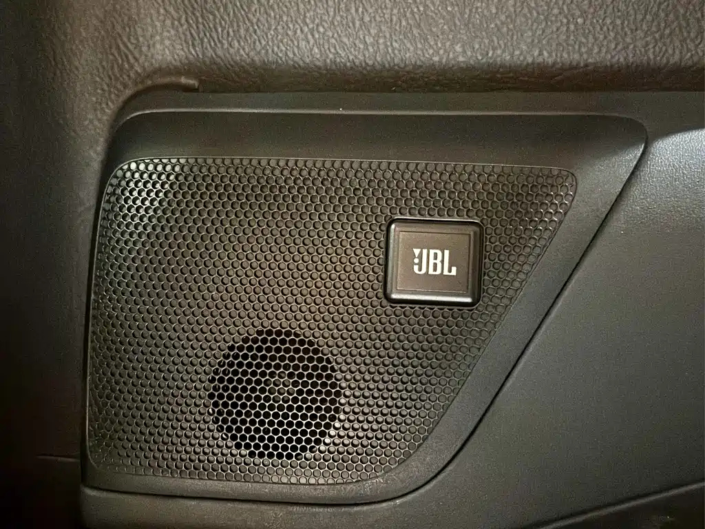 TOYOTA ALPHARD 2016