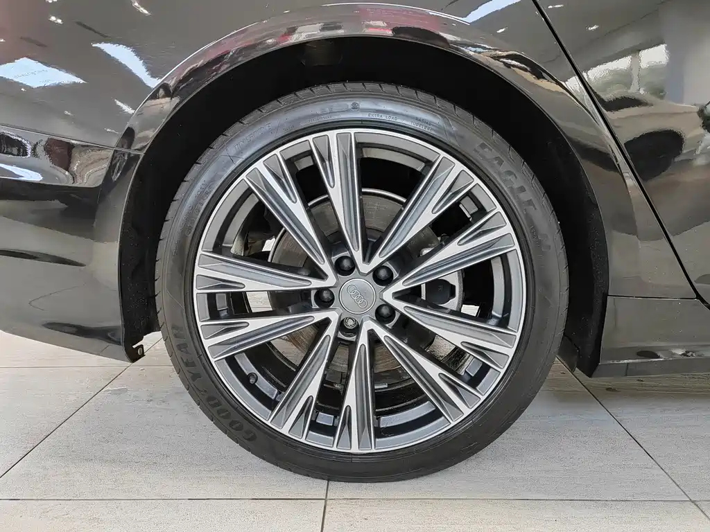 AUDI A6L 2021