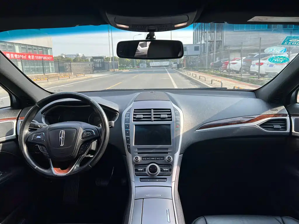 LINCOLN MKZ 2018