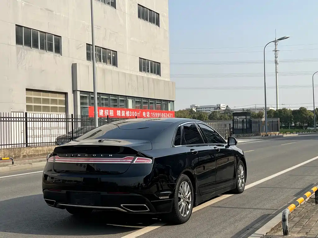 LINCOLN MKZ 2018