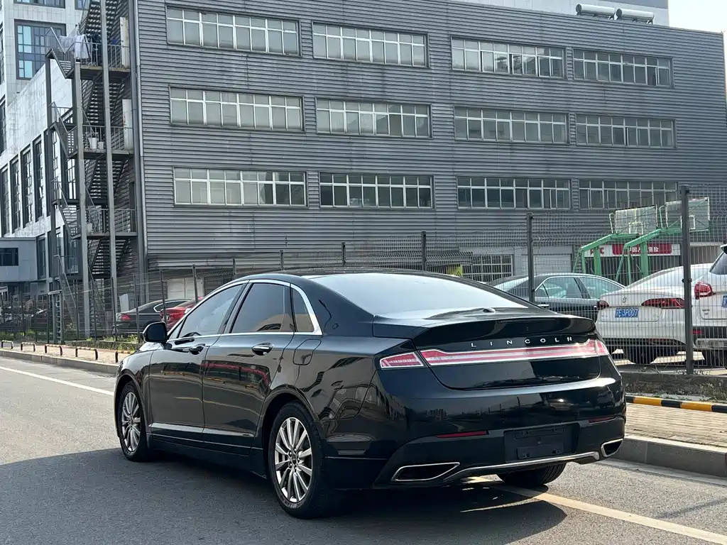LINCOLN MKZ 2018