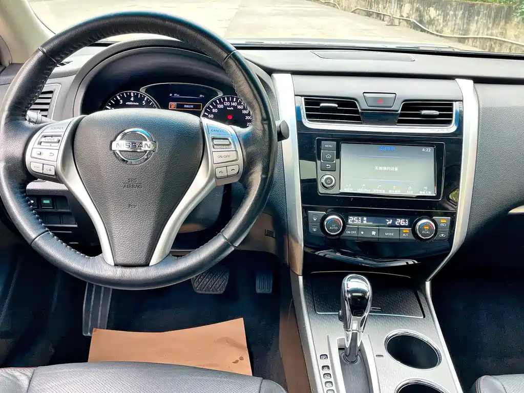 NISSAN TEANA 2017