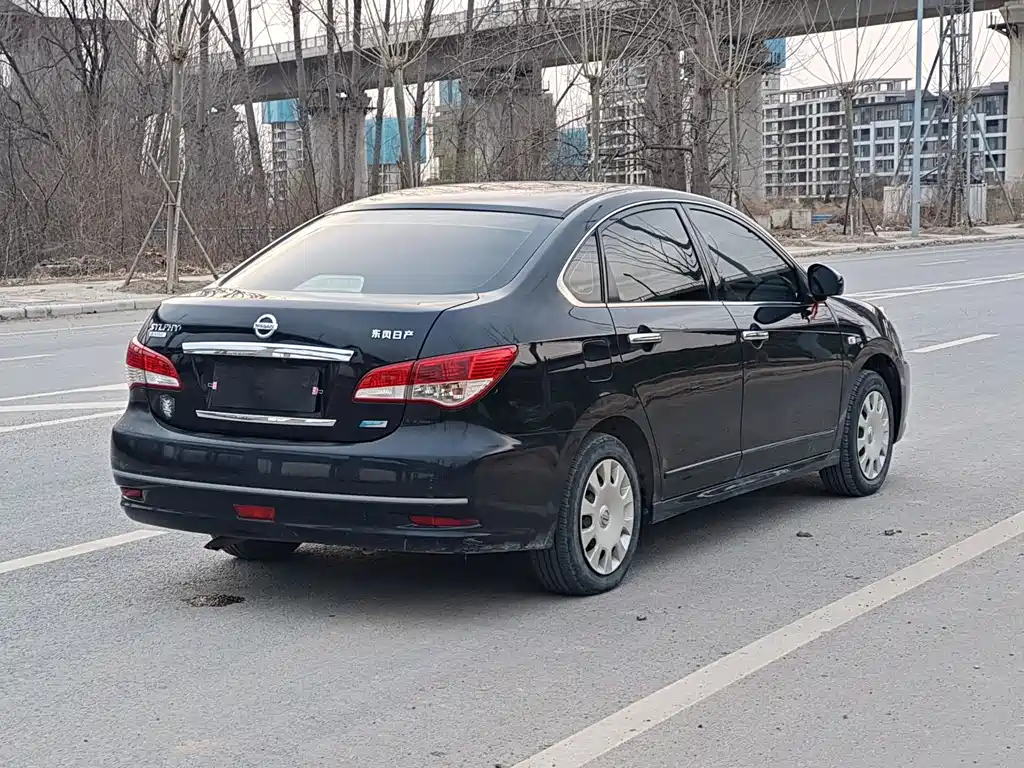 NISSAN SYLPHY 2014