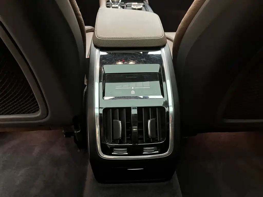 VOLVO S90 2022
