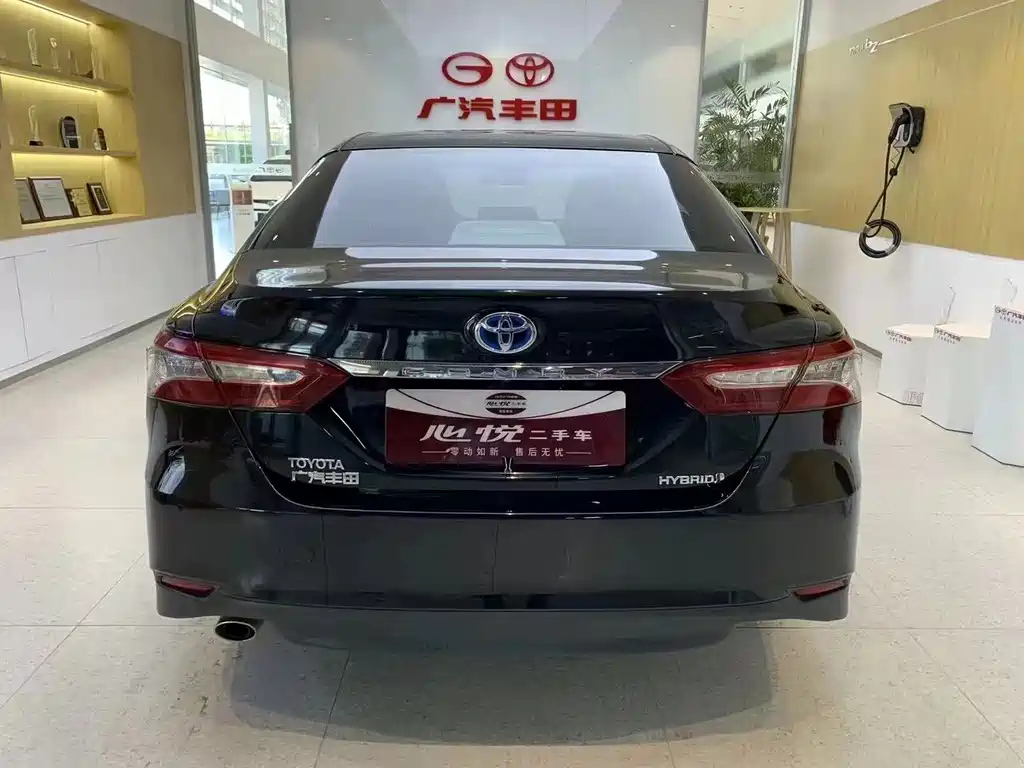 TOYOTA CAMRY 2021