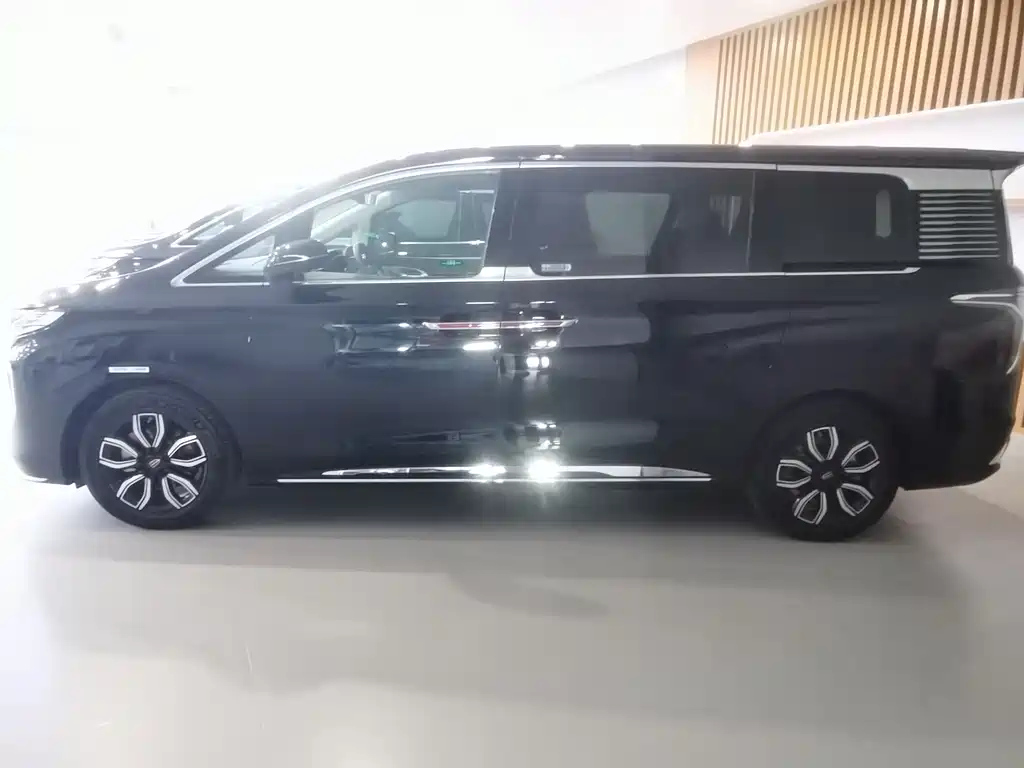 HONGQI HQ9 2023