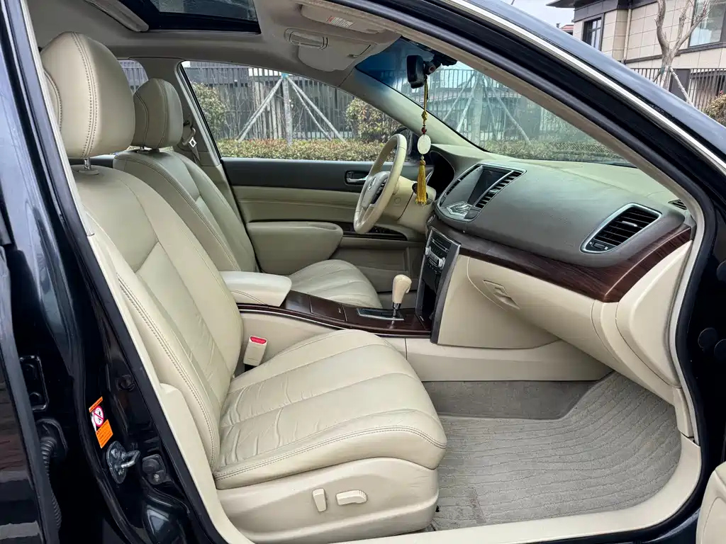 NISSAN TEANA 2009