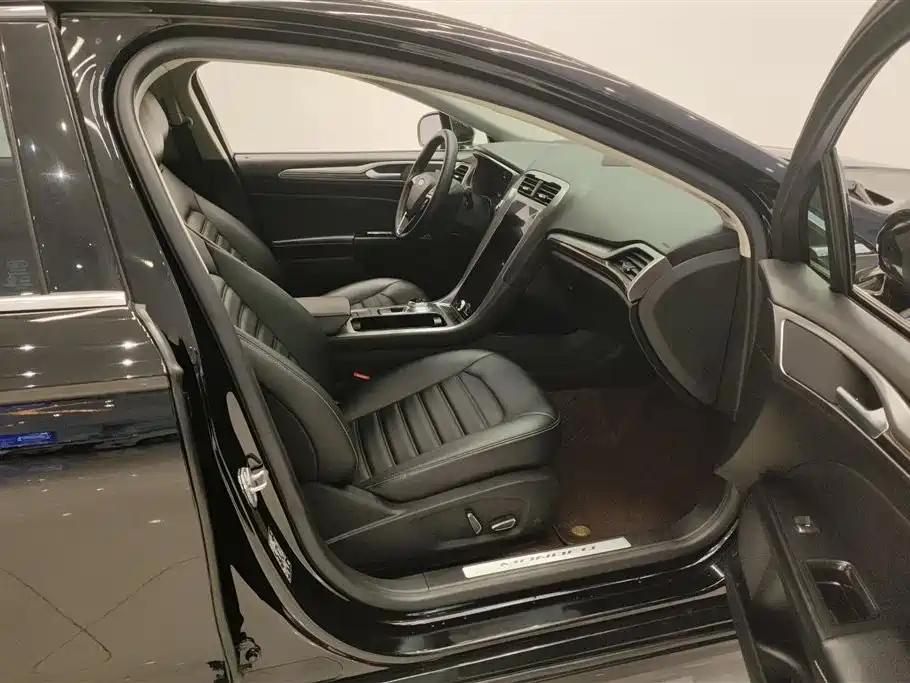 FORD MONDEO 2021