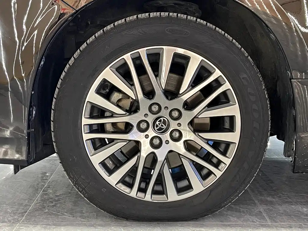 TOYOTA ALPHARD 2018