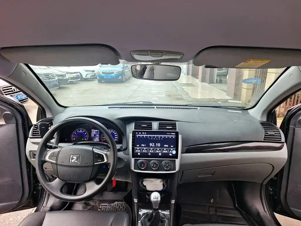 ZOTYE Z300 2016