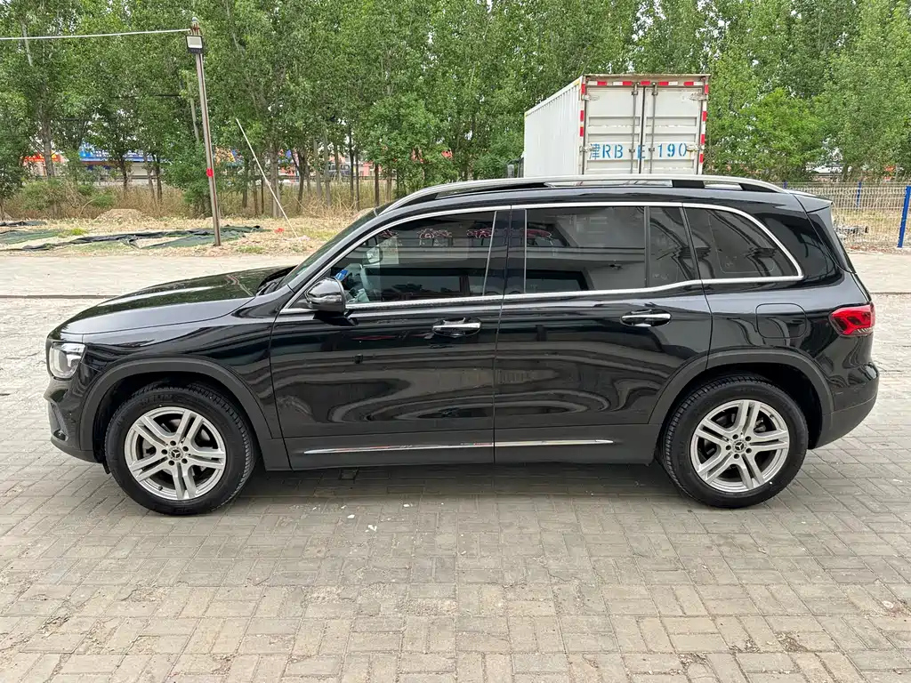 MERCEDES BENZ GLB 2021