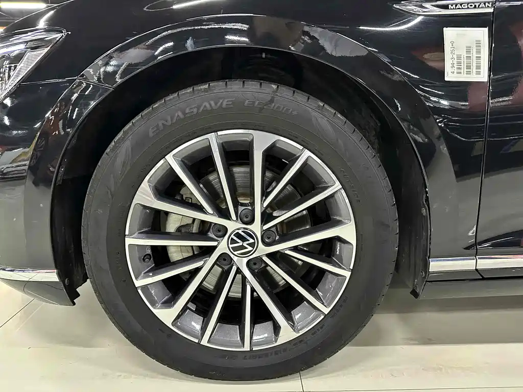 VOLKSWAGEN MAGOTAN 2022
