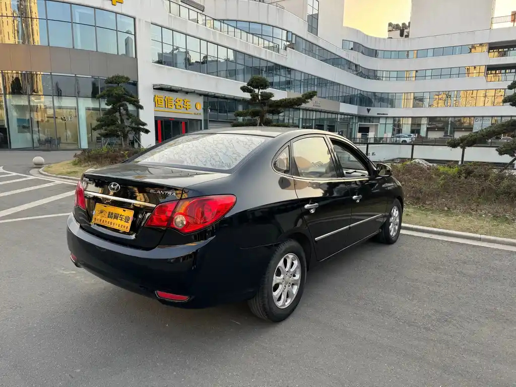 HYUNDAI CELESTA 2009