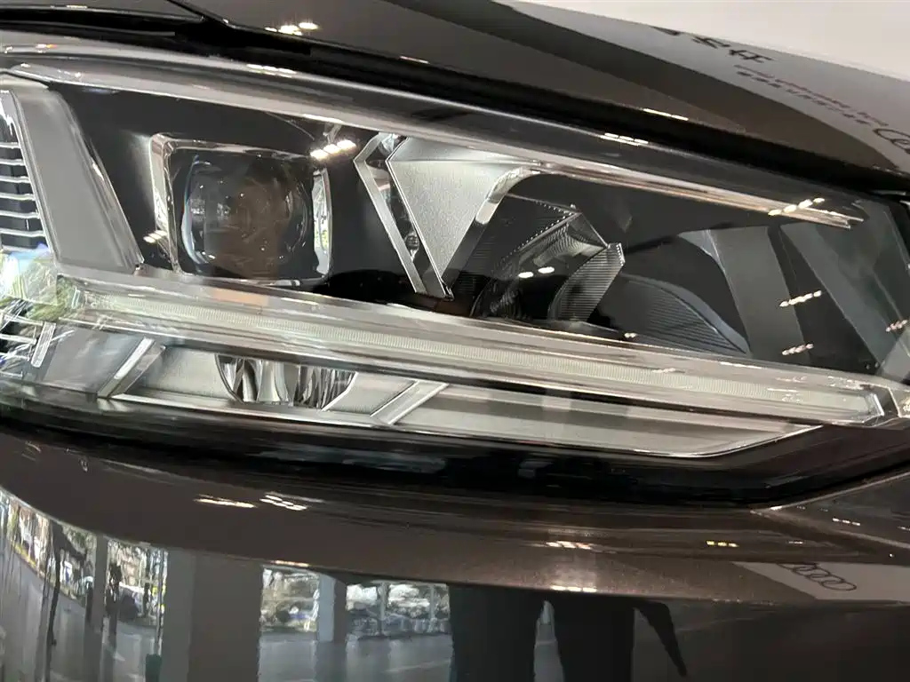 AUDI Q2L 2021