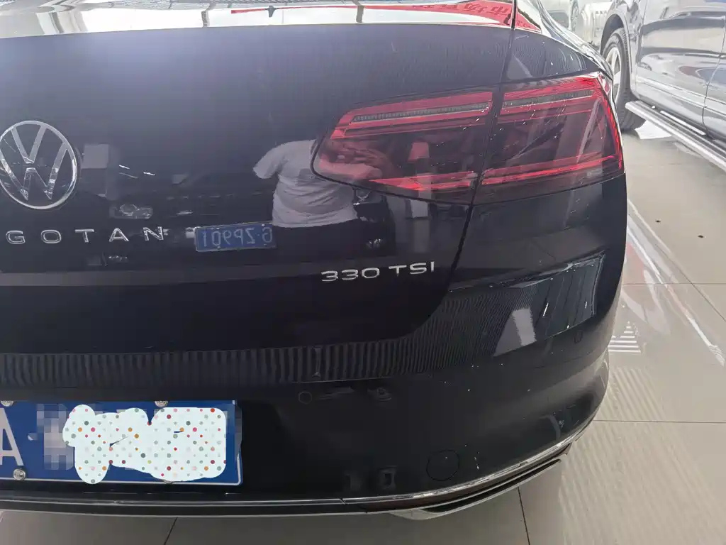 VOLKSWAGEN MAGOTAN 2022