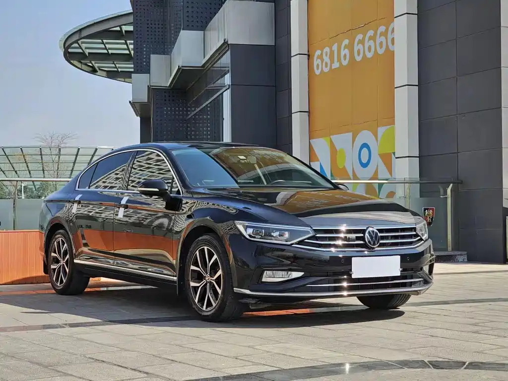 VOLKSWAGEN MAGOTAN 2022