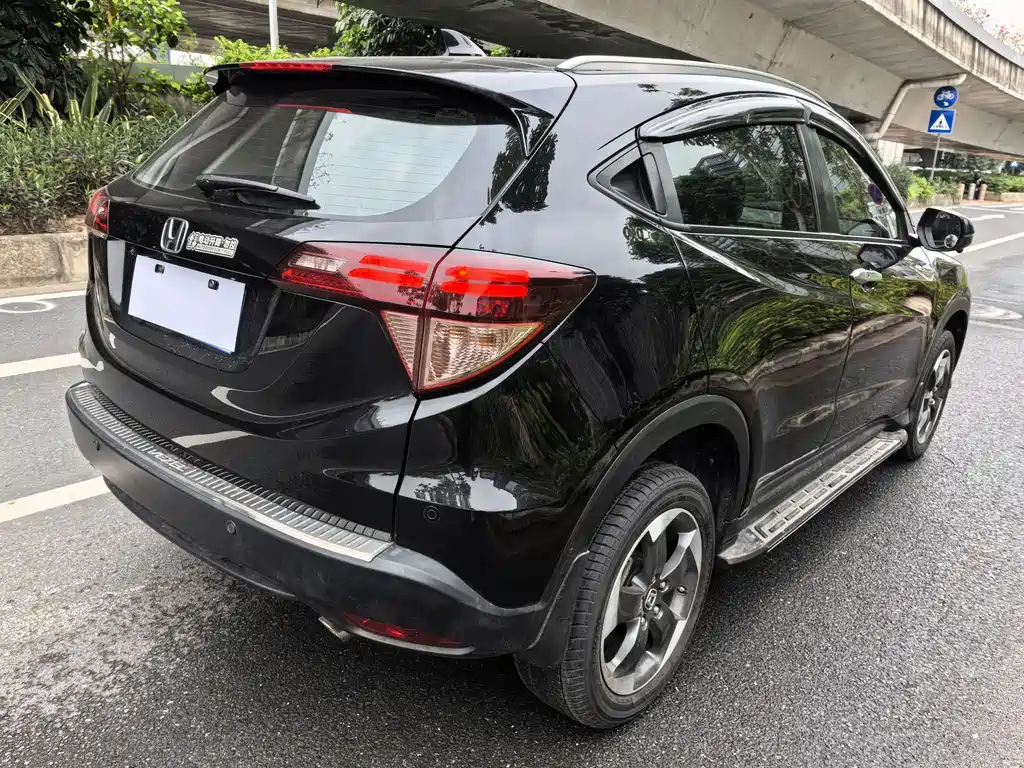 HONDA VEZEL 2015