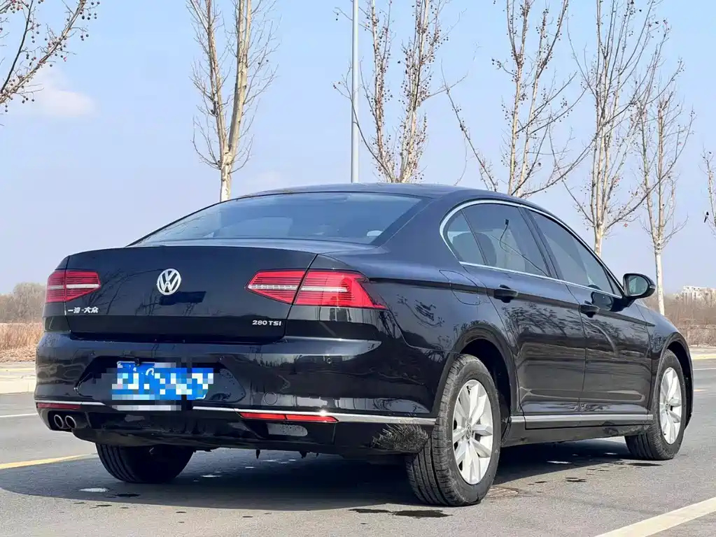 VOLKSWAGEN MAGOTAN 2020