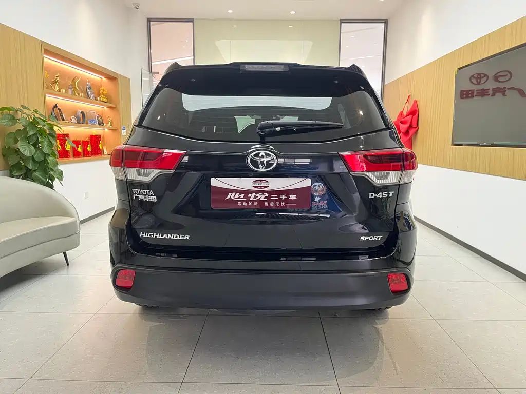 TOYOTA HIGHLANDER 2018
