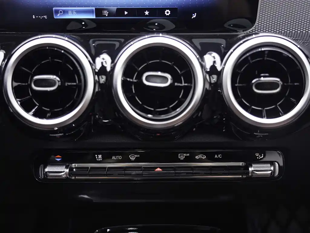 MERCEDES BENZ GLB 2020