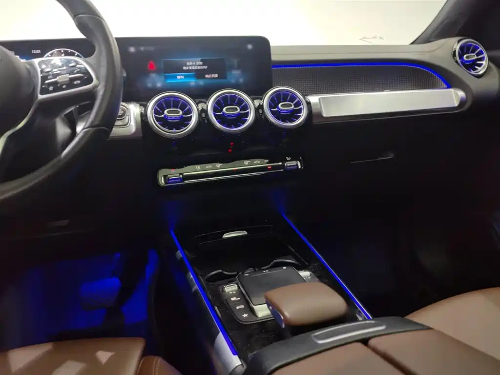 MERCEDES BENZ GLB 2021