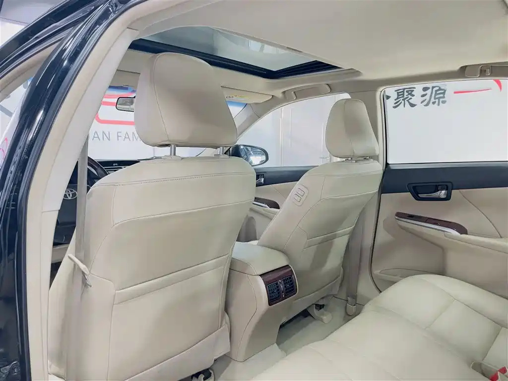 TOYOTA CAMRY 2013