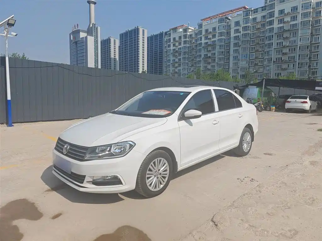 VOLKSWAGEN SANTANA 2019