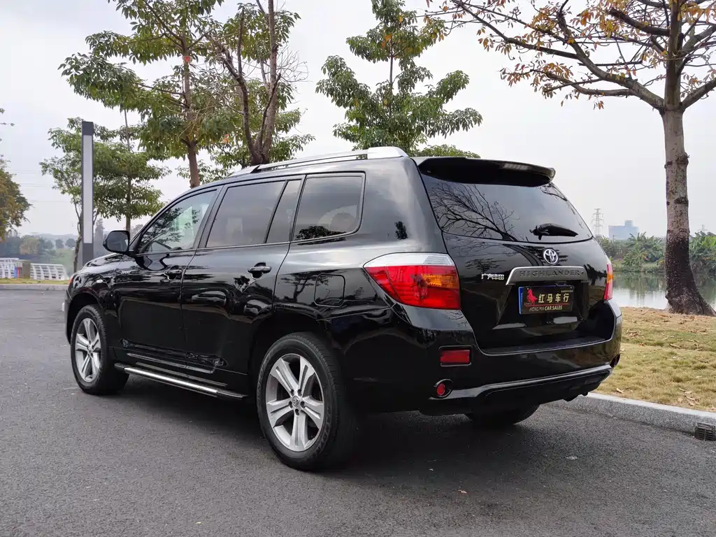 TOYOTA HIGHLANDER 2010