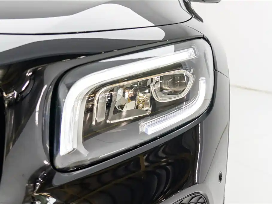 MERCEDES BENZ GLB 2022