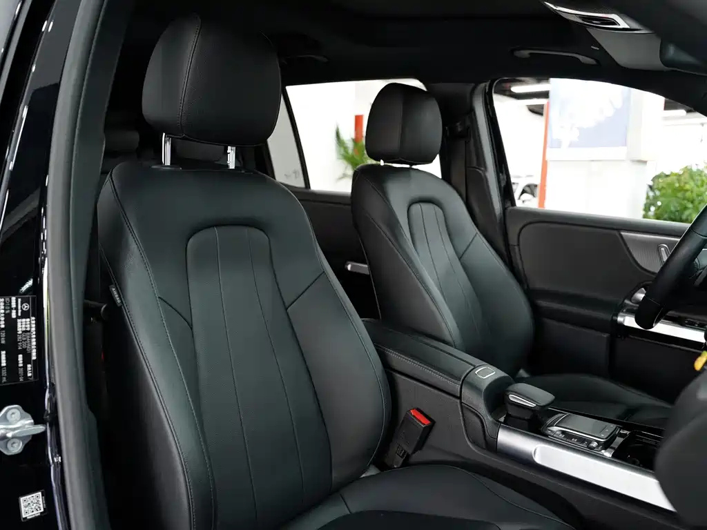 MERCEDES BENZ GLB 2021