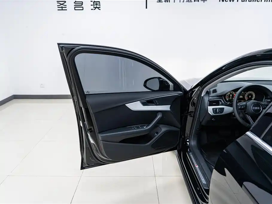 AUDI A4L 2021
