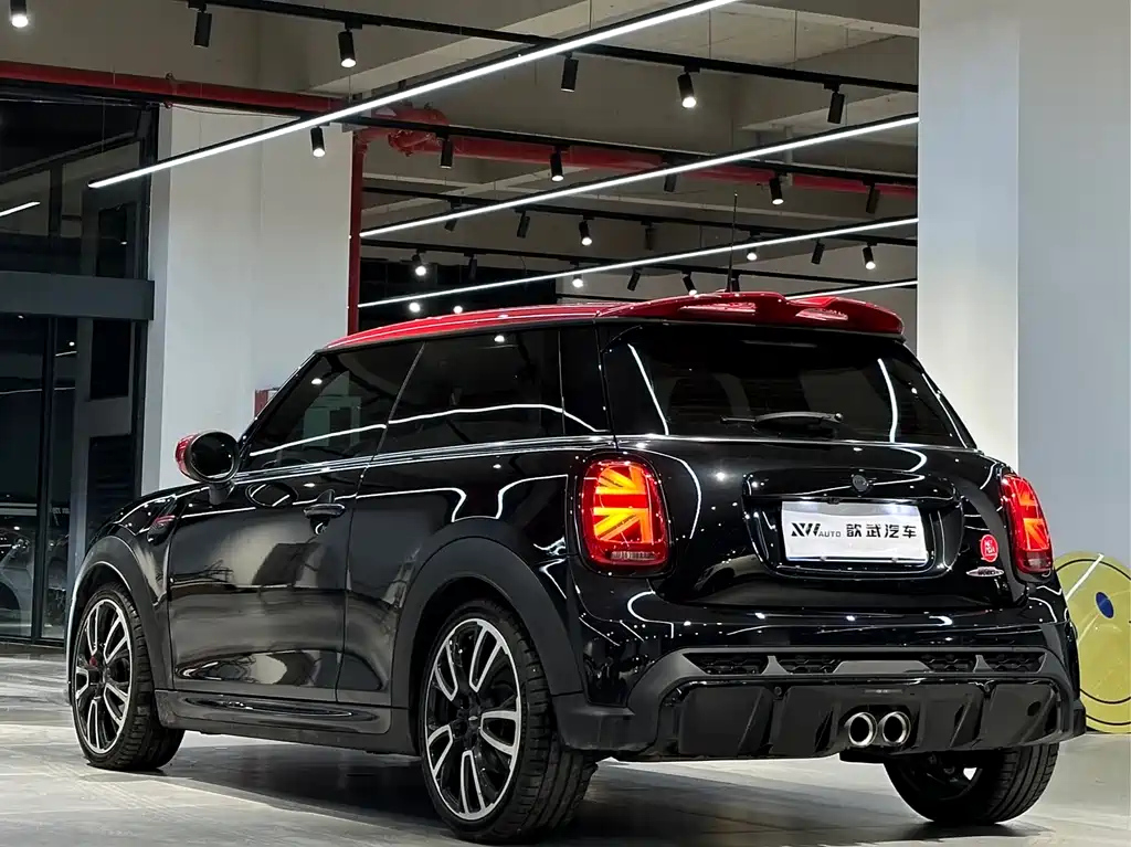 MINI JCW 2023