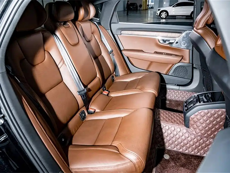 VOLVO S90 2022