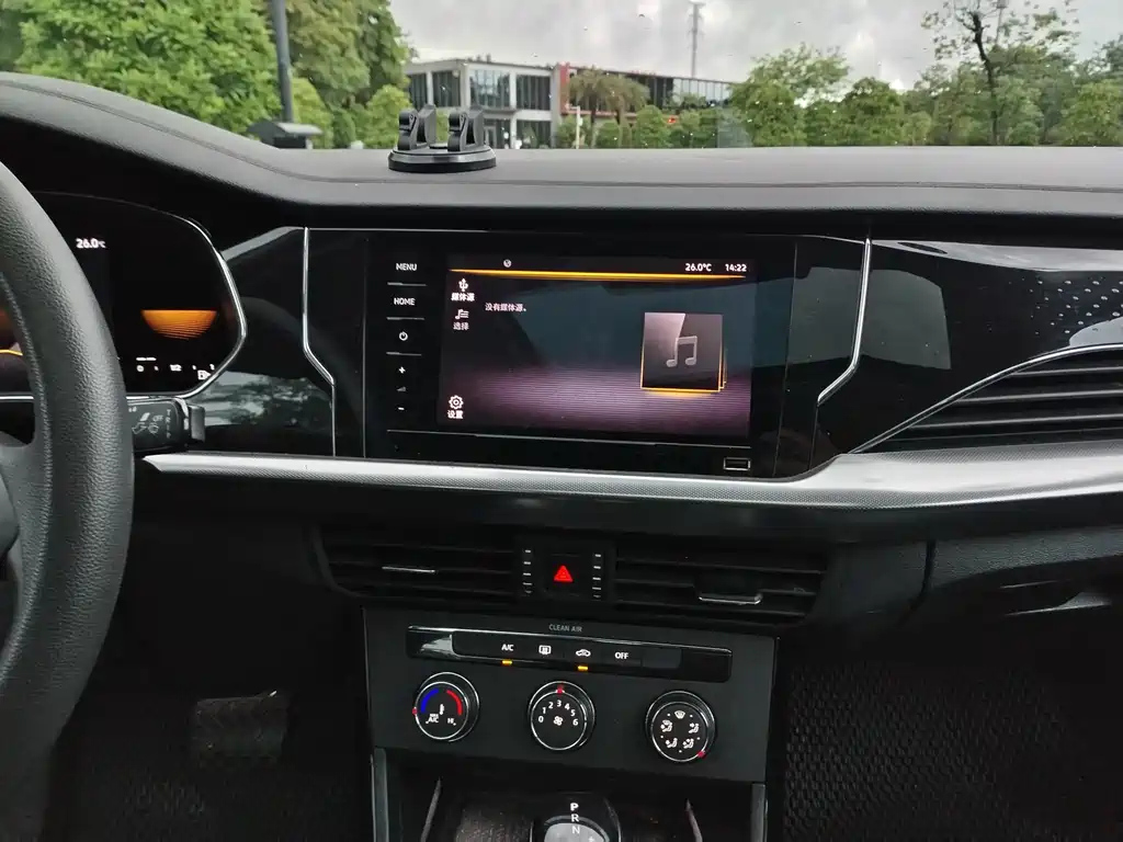 VOLKSWAGEN PASSAT 2022