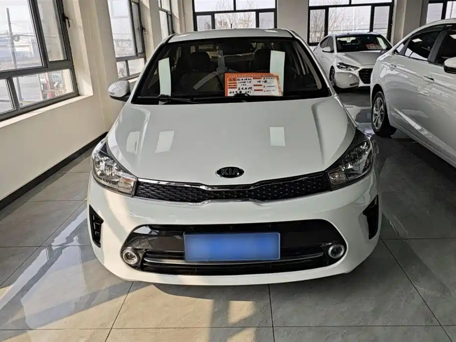 KIA REINA 2019